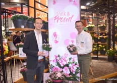 Jasper van der Berg en Alexander van der Kaaij of Dümmen Orange with Dianthus Pink and Proud, a variety that is exclusively grown by selected growers to make this introduction a success. And so far it is.